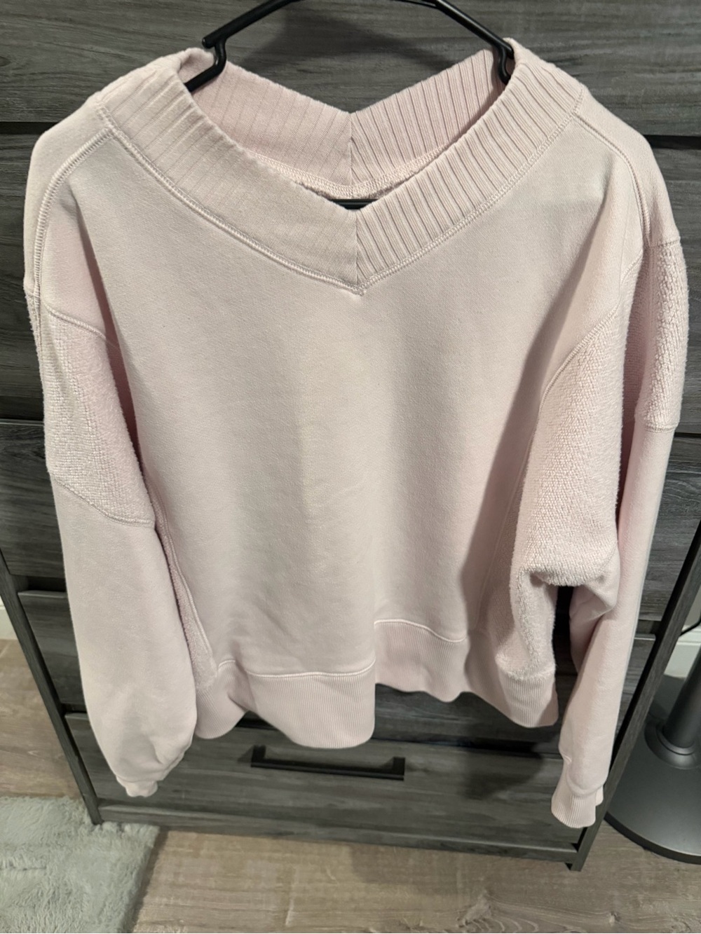 Aerie V-Neck Pullover Slightly Cropped Sweatshirt - Light Pink